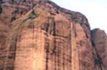 滴水壺烏龍峽景區