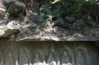 曲回寺石像冢