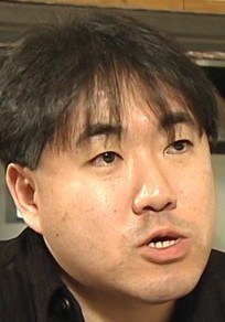 外崎春雄