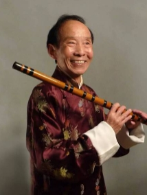 陸春齡