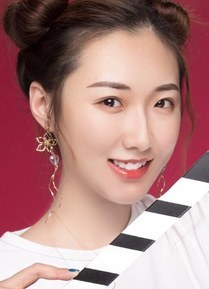 嚴曉彤
