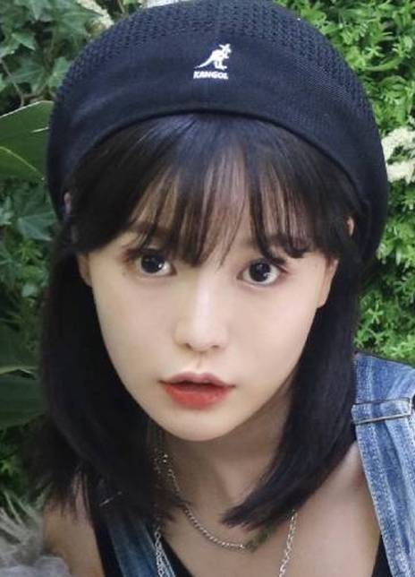張伊諾 張伊諾