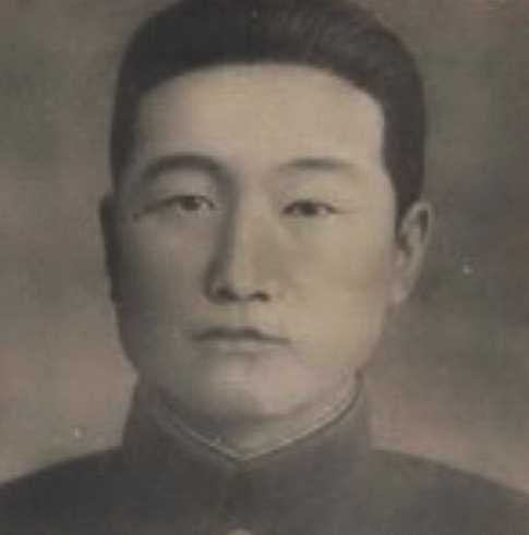 許佩堅