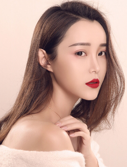 靳美玲 靳美玲