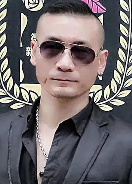 陳偉