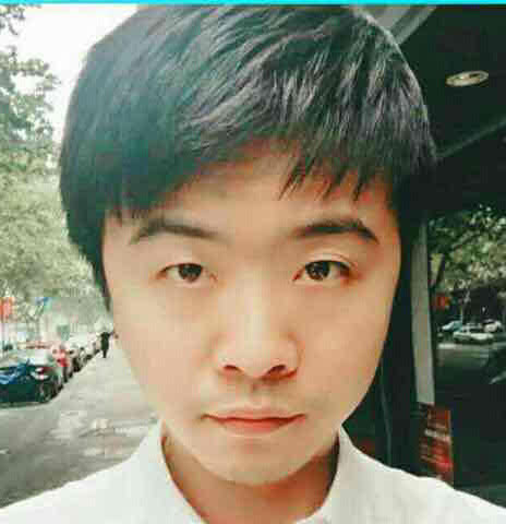 金偉