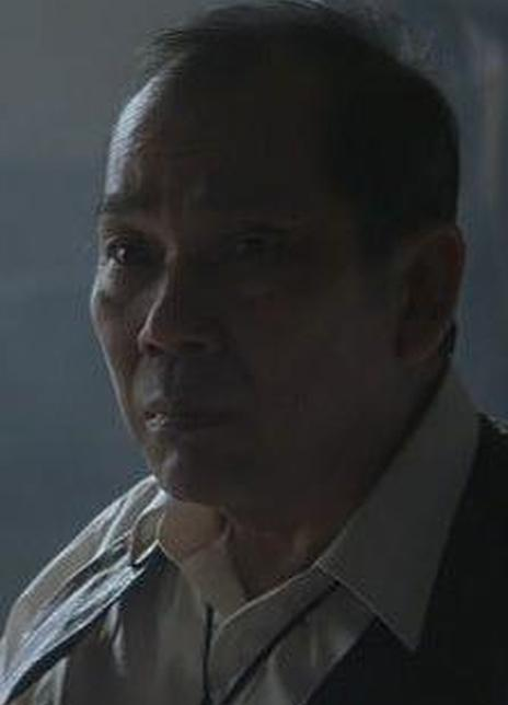余袁穩 余袁穩