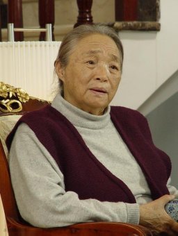 柏青