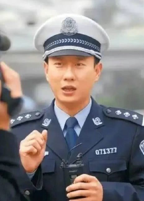 譚喬