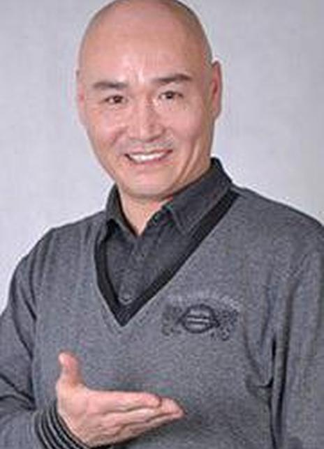 侯堃